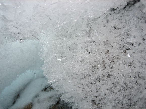 Hoar crystals